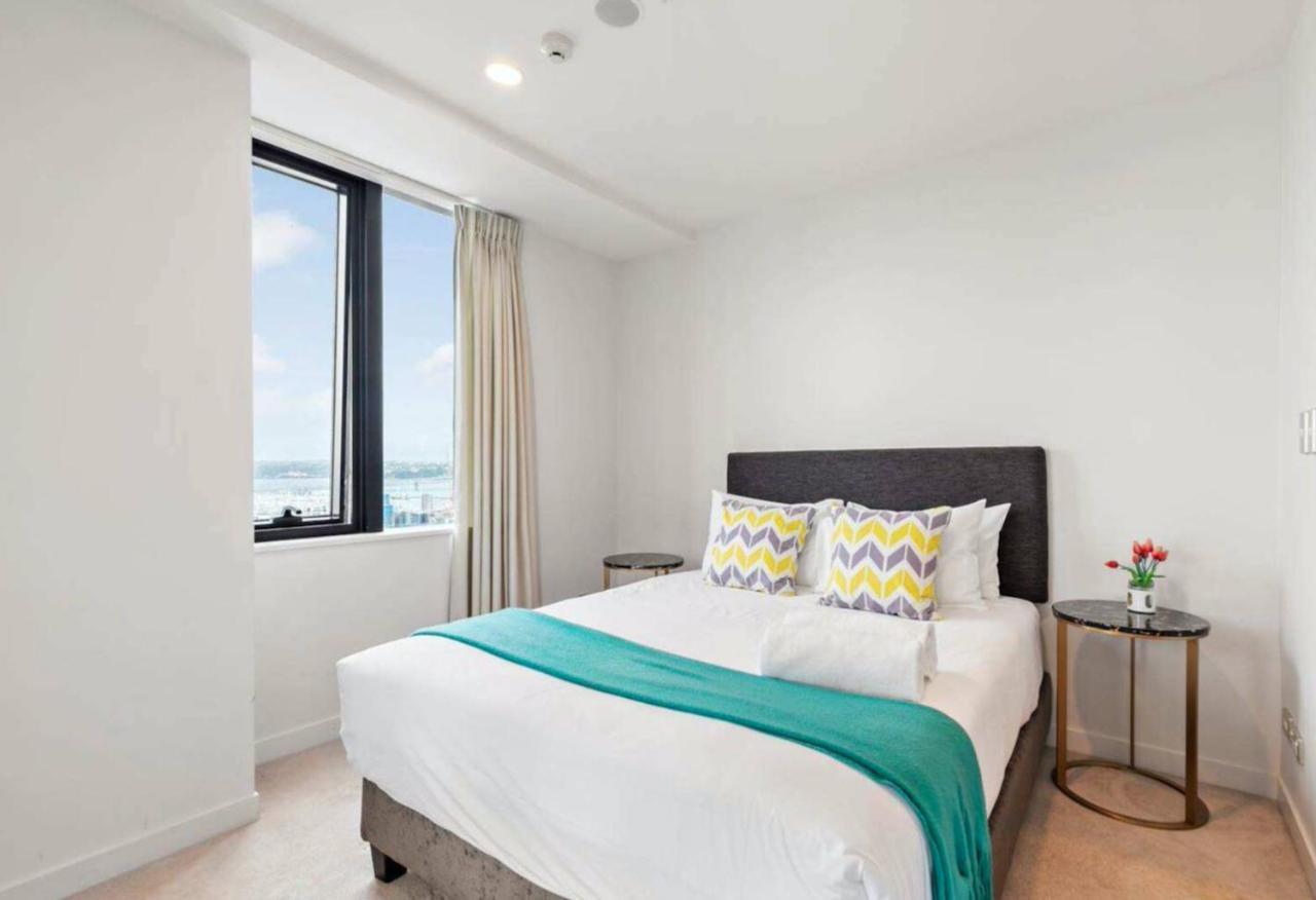 Skytower View And Seaview 2 Bedroom Apartment Окленд Экстерьер фото