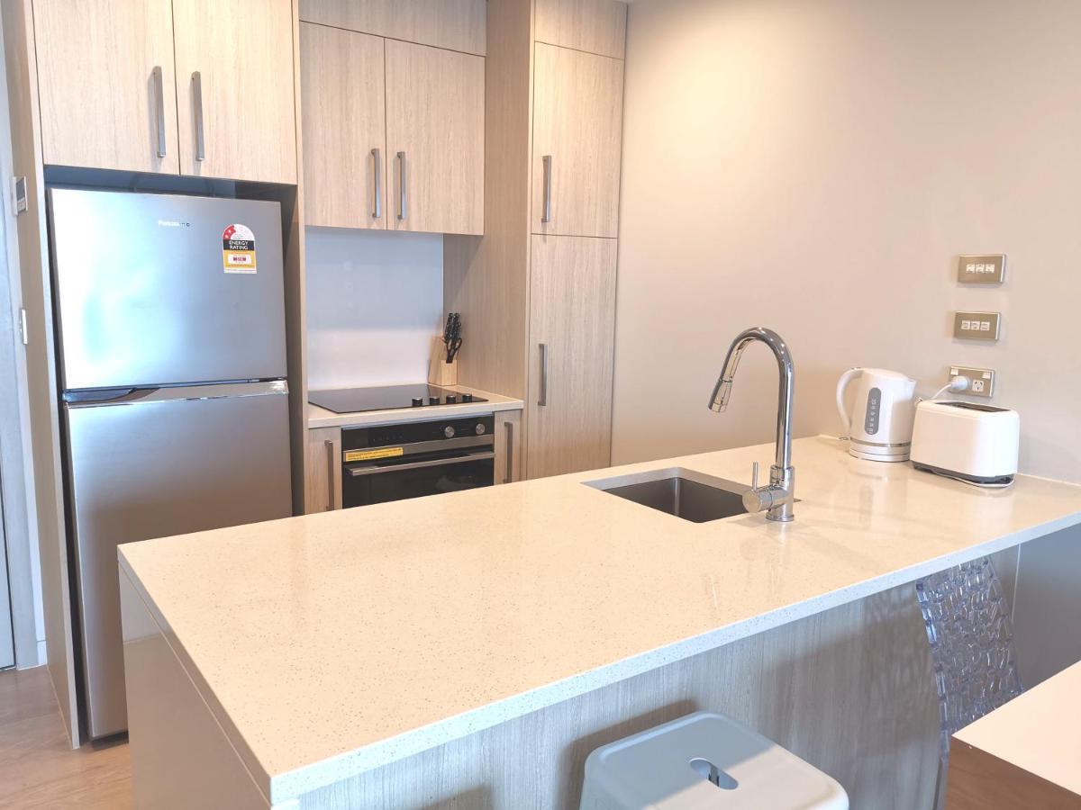 Skytower View And Seaview 2 Bedroom Apartment Окленд Экстерьер фото